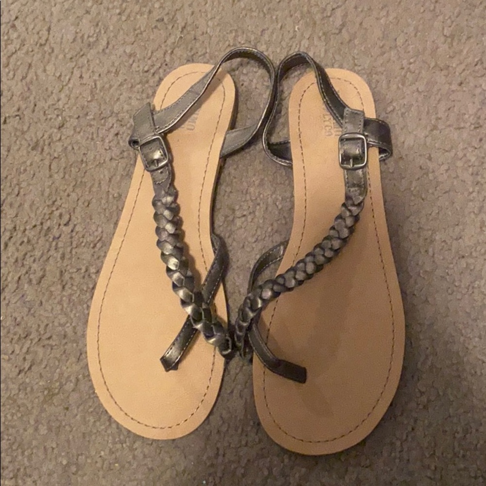 Women’s sandals